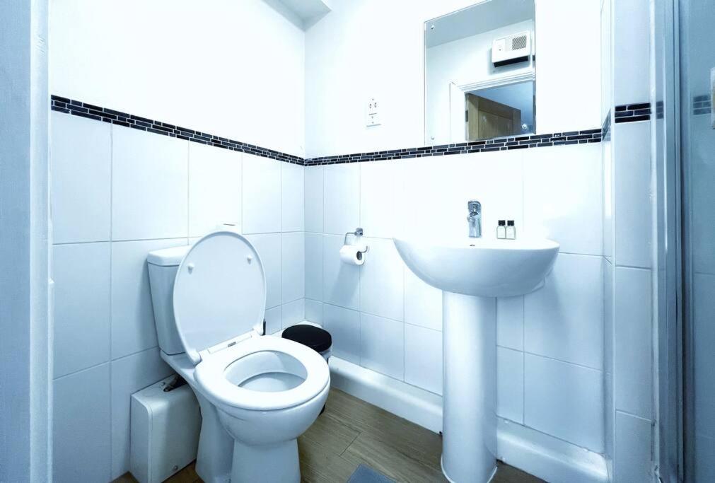 Apartamento New Luxurious And Business Apt Swansea Exterior foto